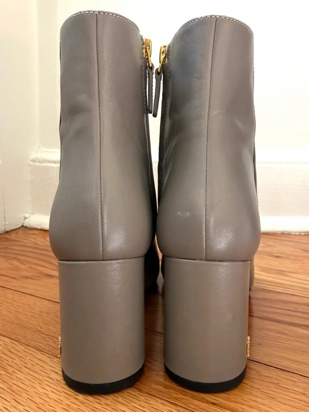 Tory Burch Brooke 7mm Heron Gray Calf Leather Block Heel Ankle Boots Women's 6.5